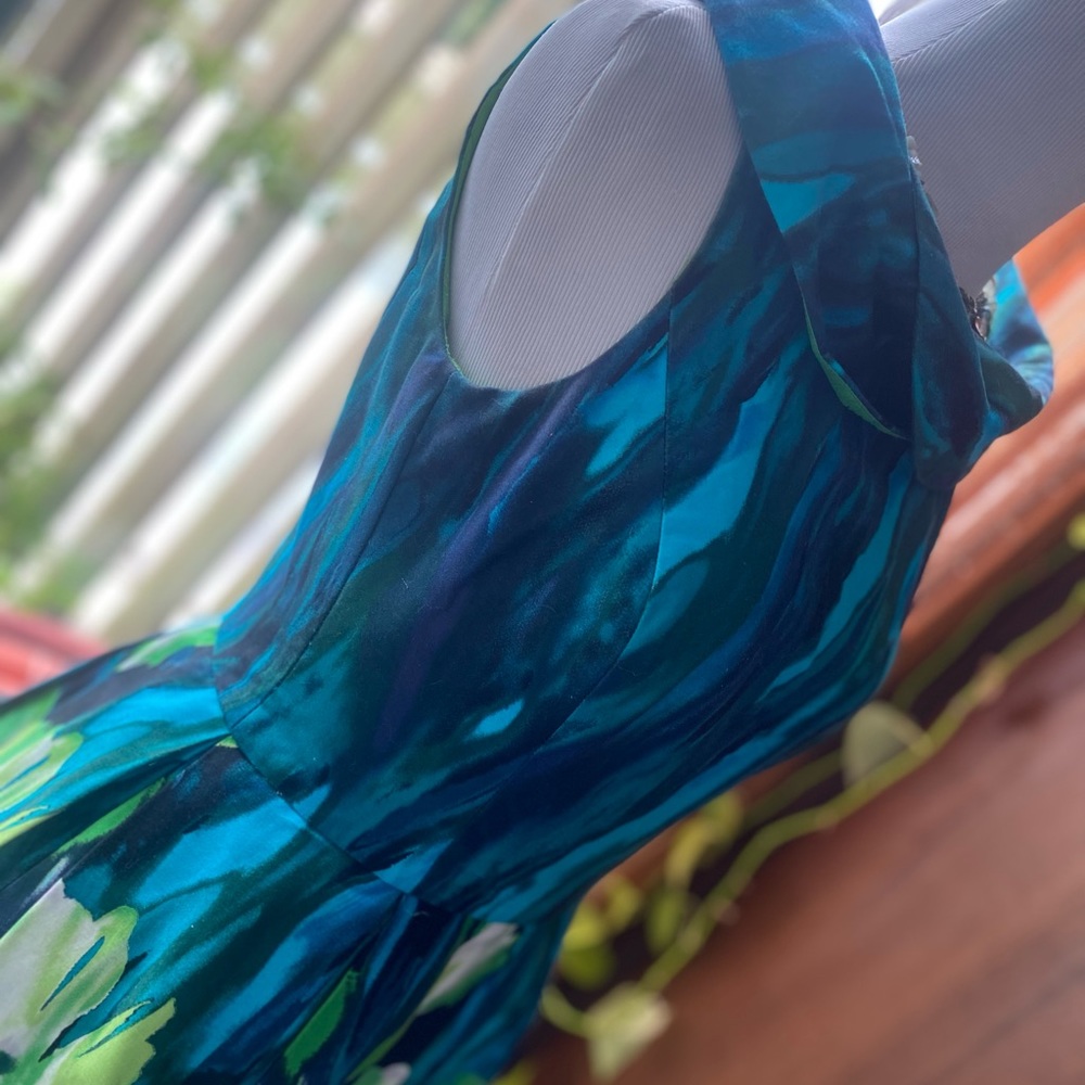 Muse Watercolor Tulip Abstract Ocean Vintage Cowl